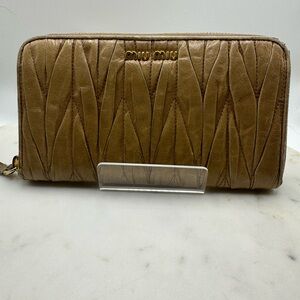 Miu Miu Authentic Tan/Gold Matelasse Leather Women's Wallet Clutch